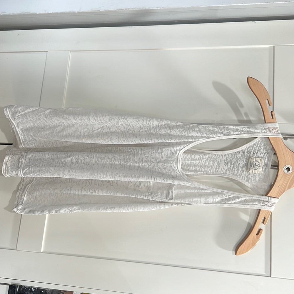 American eagle shear white tank
